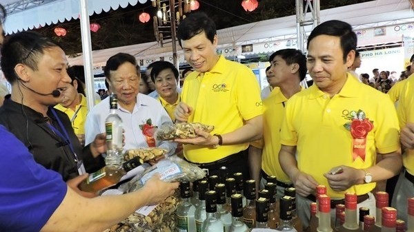 Un coin de la 3e Foire OCOP de Quang Ninh 2016. Photo: VNA.