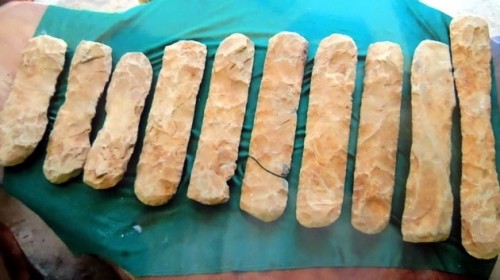 Un des deux anciens lithophones datés de 3.000 ans à Dak Nông (Photo : Nhân Dân).