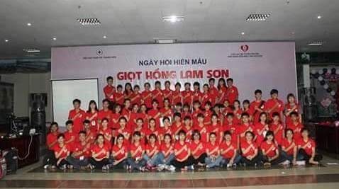 Campagne de don du sang en écho à la Journée mondiale de la Croix-Rouge et du Croissant-Rouge. Photo: Croix-Rouge de Thanh Hoa.