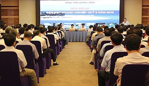 Rencontre périodique du 2e trimestre avec les entreprises de la province de Quang Binh. Photo: Quangbinh.