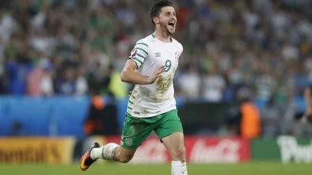 Brady offre un succès tardif à l"Irlande. Photo: NDEL/Reuters.