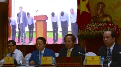 Conférence de presse, donnée le 30 juin, à Hanoi par le Bureau gouvernemental, pour informer de l'hécatombe de poissons qui s'est produite il y a trois mois dans quatre provinces centrales. Photo: Thông Nhât/VNA/CVN.