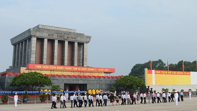 Le mausolée du Président Hô Chi Minh. Photo: NDEL.