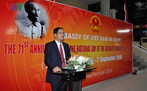 L’Ambassadeur vietnamien, Dô Hoàng Long, lors de la cérémonie. Photo: VOV.