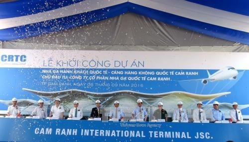 Cérémonie de mise en chantier du terminal international de l’aéroport de Cam Ranh. Photo: VNA.