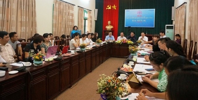 Une réunion présentant le Festival des métiers traditionnels de Hanoi - Vietnam 2016. Photo: NDEL.
