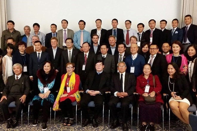 Les délégués lors du forum de promotion du commerce et de l'investissement en Allemagne. Photo: VNA