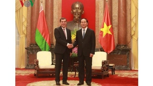  Le Président vietnamien, Trân Dai Quang (à droite), et le président du Comité national de Sécurité biélorusse, Valery Pavlovich Vakulchi, 21 octobre, à Hanoi. Photo: VOV.