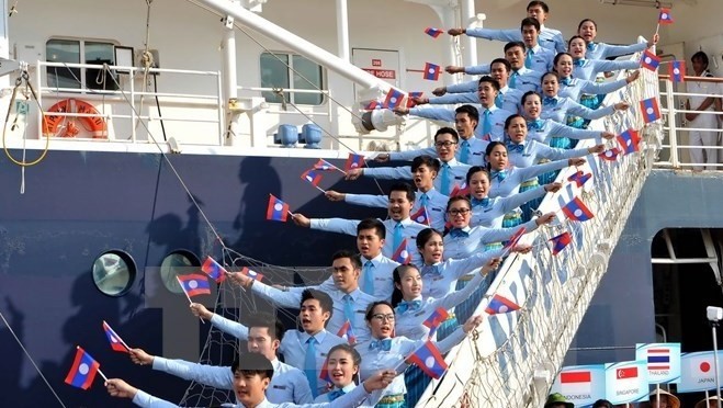  Le bateau de la jeunesse d’Asie du Sud-Est et du Japon - SSEAYP 2015 au Vietnam. Photo: VNA.