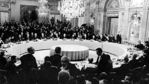 La Conférence de Paris (du 13 mai 1968 au 27 janvier 1973) sur la fin de la guerre et le rétablissement de la paix au Vietnam. Photo d'archives. 