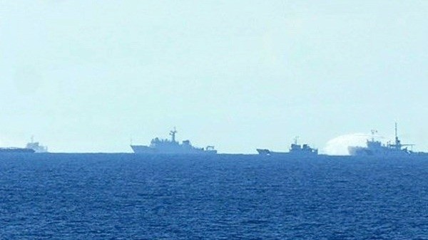 Des navires chinois ont encerlé des navire de la Surveillance des ressources halieutiques du Vietnam. Photo: VNA.