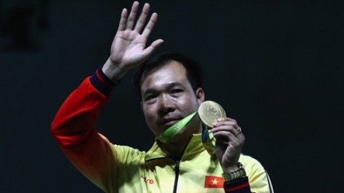 Hoàng Xuân Vinh arrive en tête des meilleurs sportifs du Vietnam en 2016. Photo: CVN.
