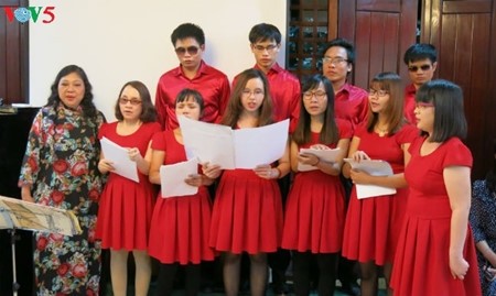 Le chœur Espoir. Photos: Lan Anh/VOV