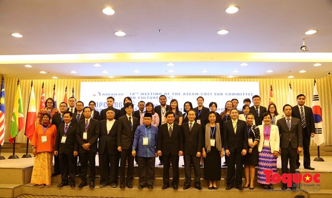 Photo de famille des participants de la SCC 18 et de l’APTCCN 6, le 17 mai, à Dà Nang (au Centre). Photo: toquoc.vn.  