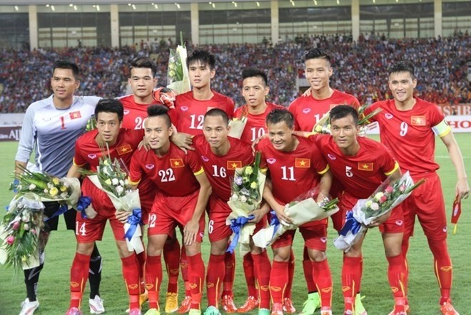 L'équipe de football du Vietnam a gagné cinq places dans le classement de FIFA au mois de juin. Photo: VNA