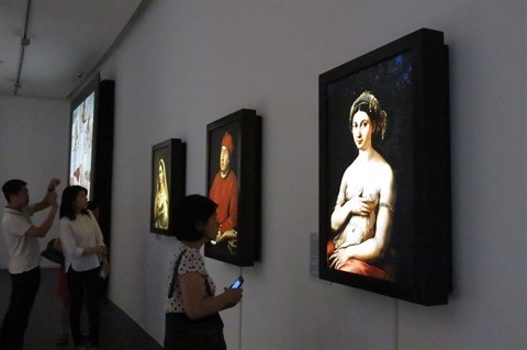 L’exposition présente 34 œuvres numérisées du peintre italien Raphaël.