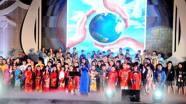 La cérémonie d'ouverture du Concours international de chant choral à Hôi An. Photo: toquoc.vn