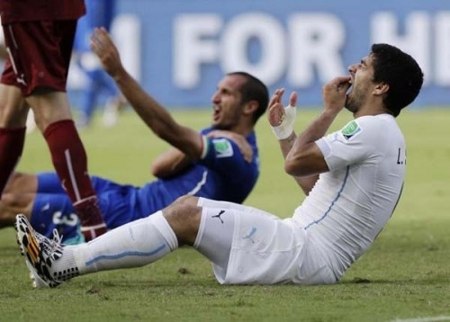 La FIFA a infligé le 26 juin à Luis Suarez une suspension de neuf matches et une interdiction pour quatre mois de toute activité liée au football.