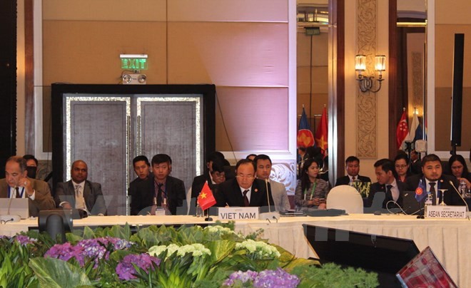 La délégation vietnamienne à la Conférence sur les politiques de sécurité du Forum régional de l'ASEAN. Photo: VNA.