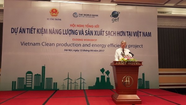Conférence de bilan sur le projet «Efficience de l’énergie et Production saine» au Vietnam. Photo: Tietkiemnangluong.