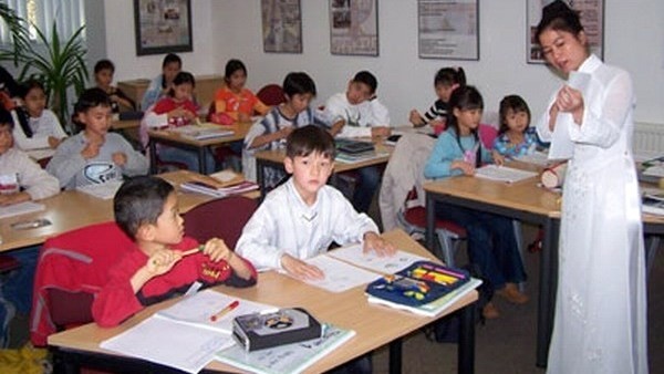 Un cours de langue vietnamienne à l'étranger. Photo: Comité d'État chargé des Vietnamiens résidant à l'étranger.