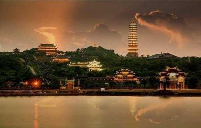 Le panorama de la pagode Bai Dinh. Photo: NDEL.