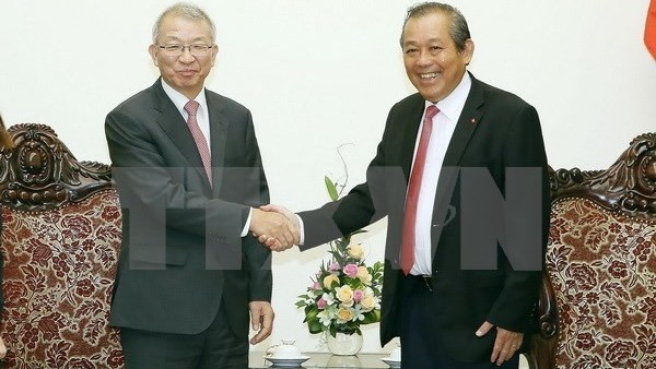 Le Vice-PM vietnamien, Truong Hoa Binh (à droite), et le président de la Cour suprême sud-coréenne, Yang Sung-tae. Photo: VNA.