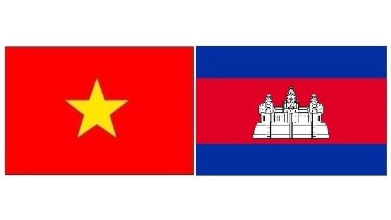 Les drapeaux du Vietnam et du Cambodge. Photo d'illustration : NDEL.