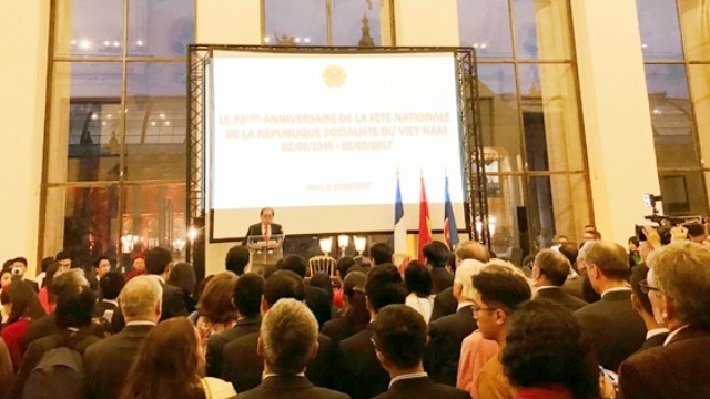 L’ambassadeur du Vietnam en France, Nguyên Ngoc Son, prend la parole lors de la réception. Photo: NDEL.