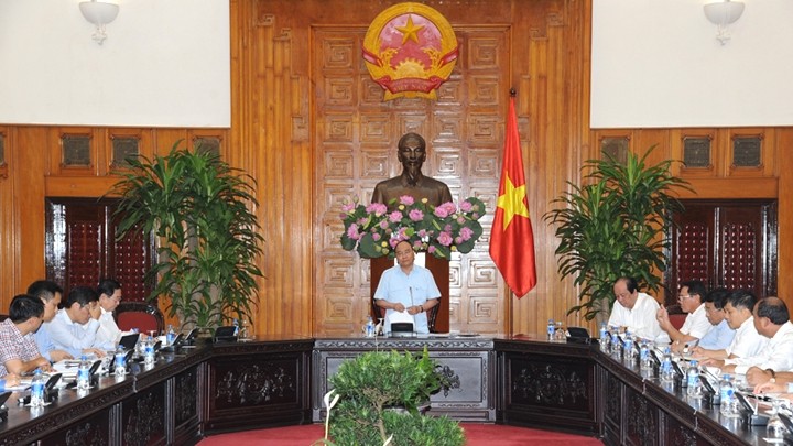 Le Premier ministre Nguyên Xuân Phuc travaille ce jeudi avec les responsables du PVN. Photo : Trân Hai/NDEL.