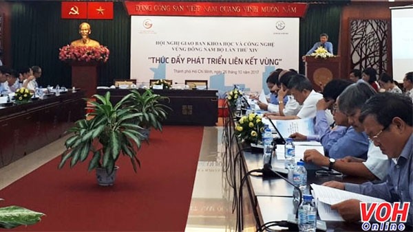 Vue d'ensemble du colloque: Les solutions visant à développer un écosystème startup dans la région de Nam Bô Occidental. Photo : http://voh.com.vn