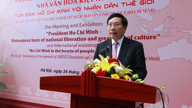 Le Vice-Premier ministre et ministre des Affaires étrangères Pham Binh Minh prend la parole lors de la cérémonie. Photo : VGP.
