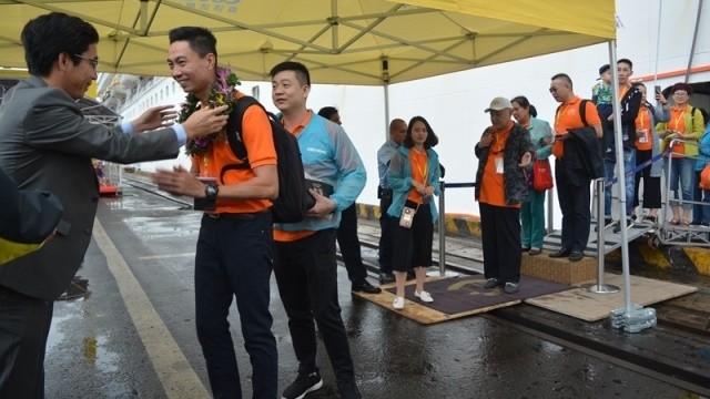 Avec 3 000 touristes à bord, le navire de croisière Costa Fortuna débarque Dà Nang. Photo : http://baochinhphu.vn