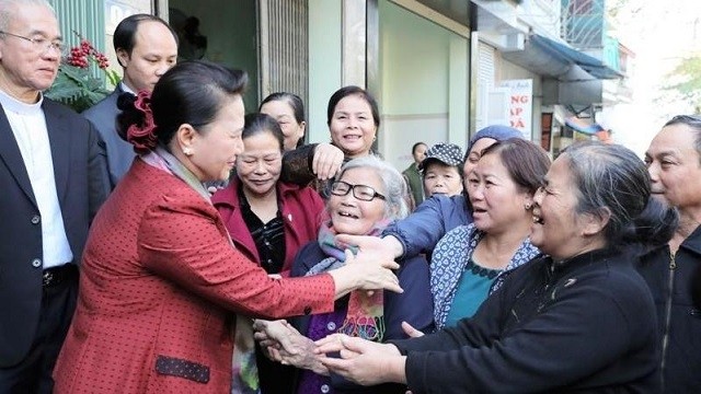 La Présidente de l'AN vietnamienne, Nguyên Thi Kim Ngân, à la rencontre des catholiques de Thanh Hoa. Photo: quochoi.vn.