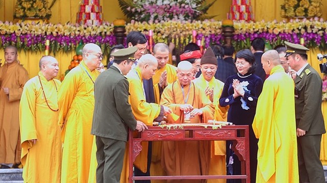 Une cérémonie de l’ouverture de la Fête printanière de Yên Tu. Photo : VOV