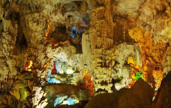 La grotte sauvage de Dâu Gô. Photo : kienthuc