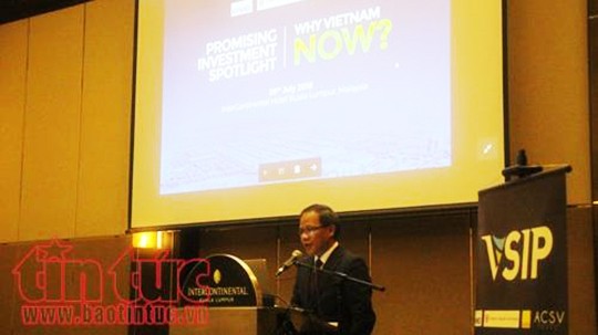 Pham Quoc Anh, conseiller commercial de l’Ambassade du Vietnam en Malaisie prend la parole. Photo : baotintuc.vn