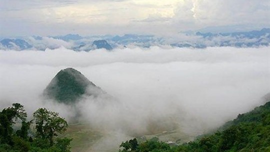 La commune montagneuse de Lung Van est couverte toute année par les nuages. Photo: hoabinh/VNA