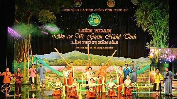 Cérémonie d'ouverture du Festival du chant folklorique Vi et Giam de Nghê Tinh 2018. Photo: TQ.