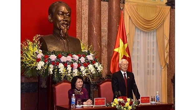 Le Secrétaire général du Parti communiste du Vietnam et Président Nguyên Phu Trong prend la parole lors de la rencontre avec le personnel du Bureau présidentiel. 