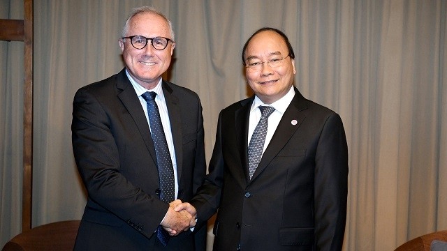 Le PM vietnamien, Nguyên Xuân Phuc (à droite), et le président et directeur exécutif du groupe Sembcorp, Neil McGregor. Photo : VGP.