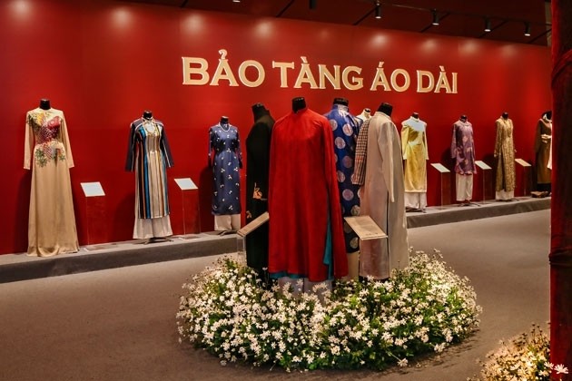 La section honorant les « ao dài » du Musée du Ao dài. Photo: NDEL