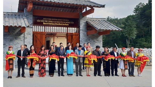 La cérémonie d'inauguration du Musée de l’espace culturel des ethnies minoritaires du plateau calcaire de Dông Van. Photo: http://toquoc.vn