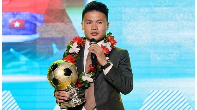 Nguyên Quang Hai remporte le Ballon d'or vietnamien 2018. Photo : TN