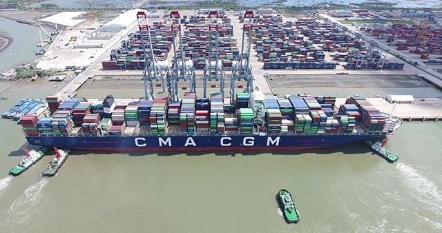 CMA CGM Marco Polo au port de Cai Mép. Photo : NDEL. 