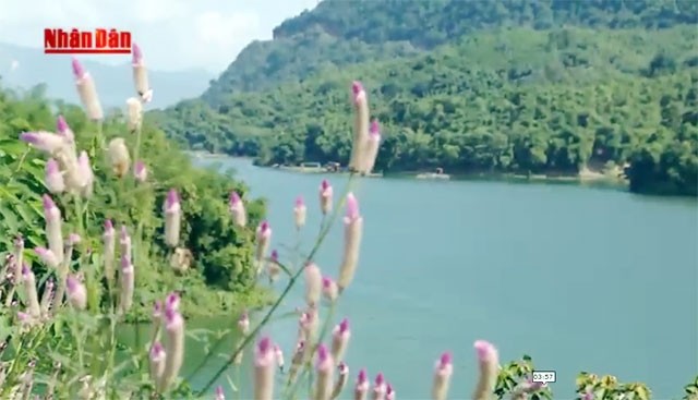 Le lac de Hoa Binh : Lieu de convergence de la beauté des monts et des eaux