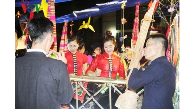 « Khap bao xao » lors de la fête Han Khuông à Muong Lo. photo : VOV