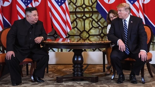 Le Président nord-coréen Kim Jong-un (à gauche) et le Président américain Donald Trump. Photo : AFP/VNA.