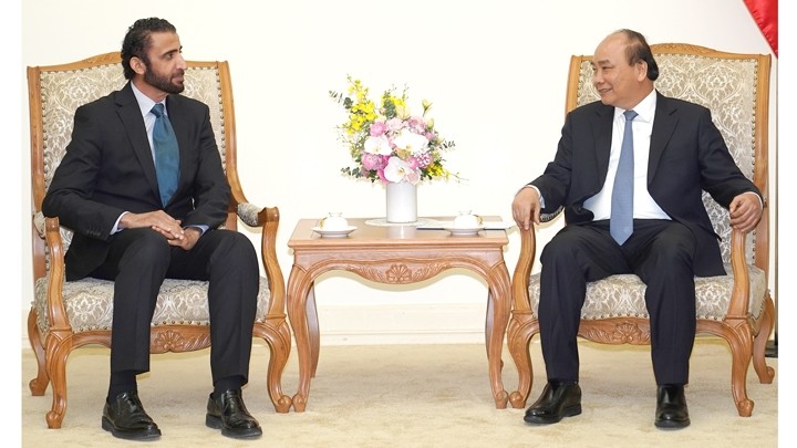 Le Premier ministre Nguyên Xuân Phuc (à droite) et le directeur exécutif du Group Dubai Invesment, Mohammed Ibrahim Al Shaibani. Photo : VGP.