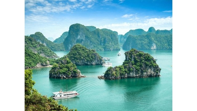 La baie de Ha Long figure dans la liste des 35 merveilles naturelles les plus belles du monde. Photo : cristaltran/iStock.